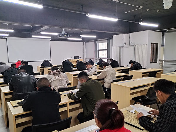 零基础学电工要多久才能学会.jpg